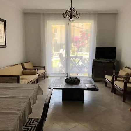 Lejlighed Min 1 Month Calis In Seafront Estate *